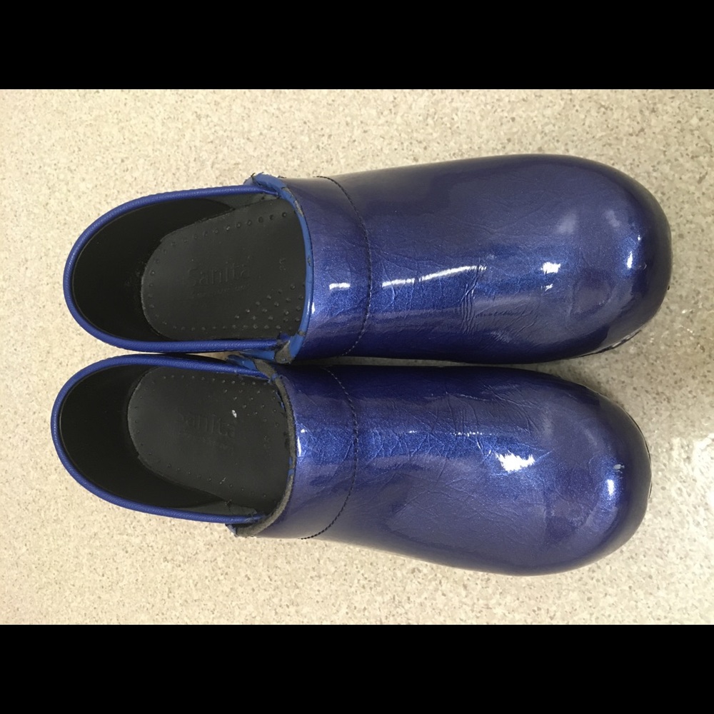 Dansko size 8 Eu 38 nurse shoes